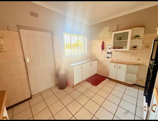 3 BEDROOM HOUSE FOR SALE IN VANDERBIJLPARK CE 1